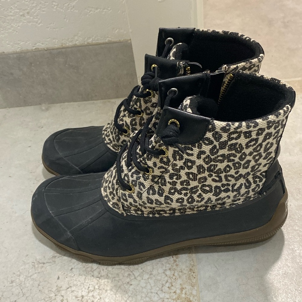 Sperry topsider duck boots size 9, worn once